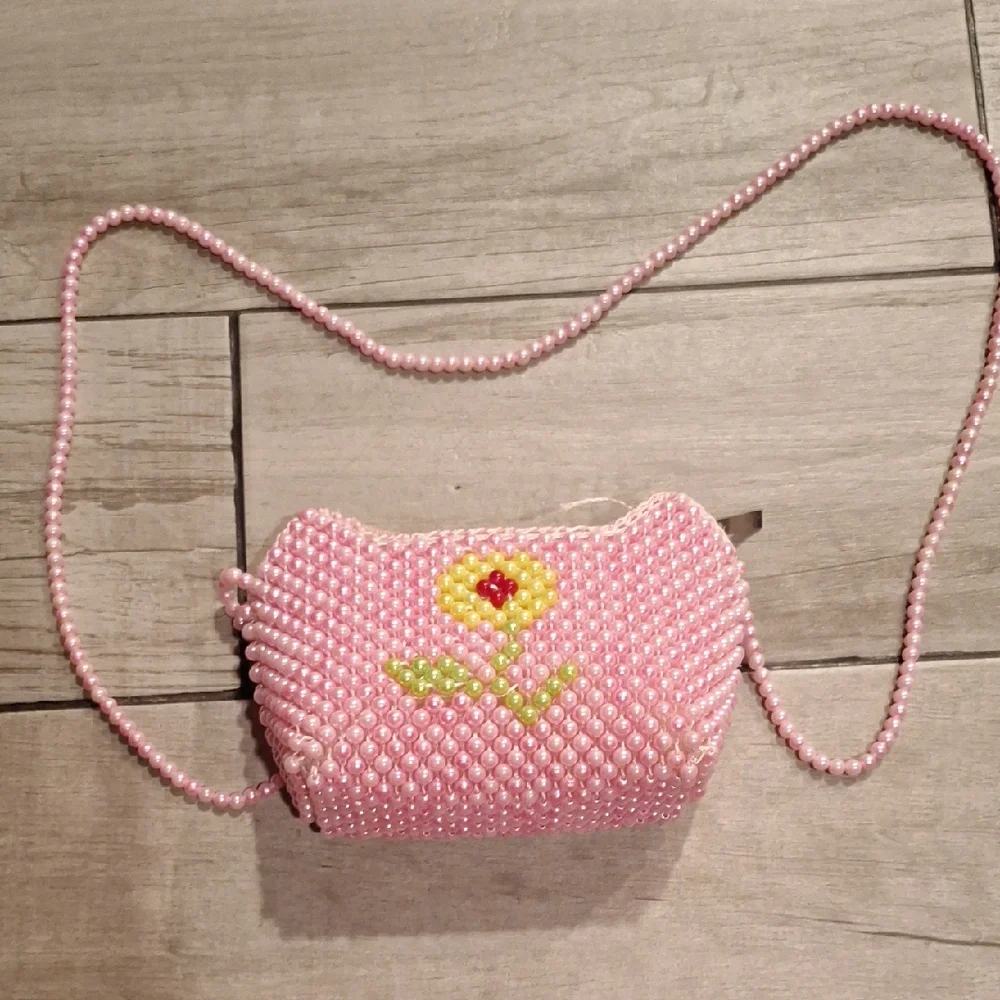 🦔Pink Beaded Crossbody Bag with Floral Design🐬
